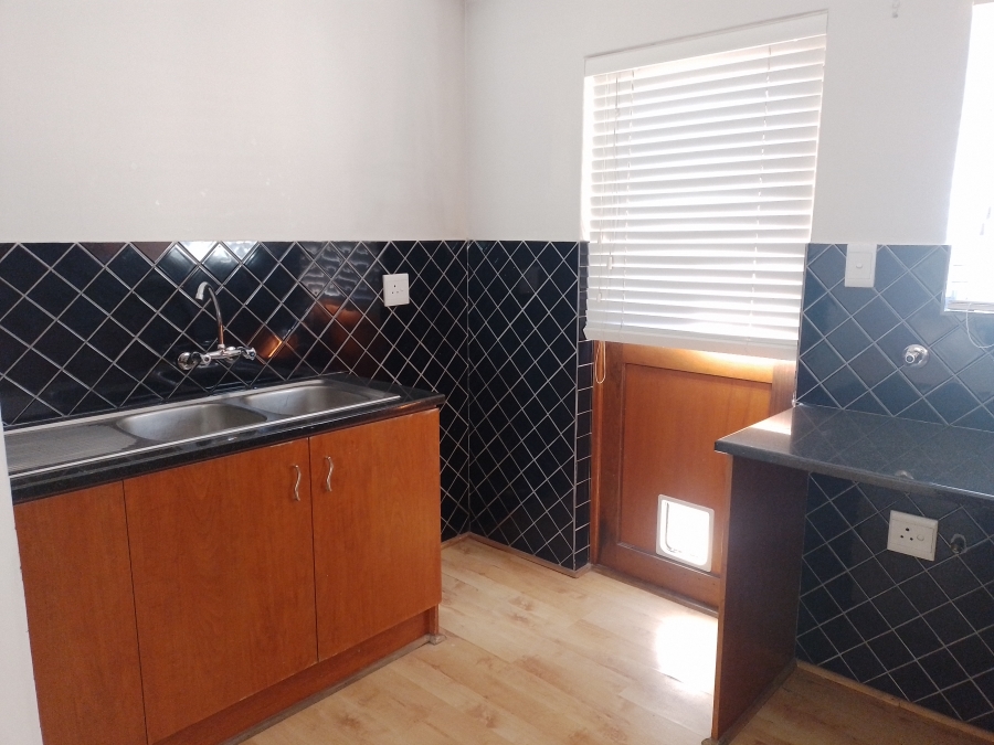 3 Bedroom Property for Sale in Eikenbosch Western Cape